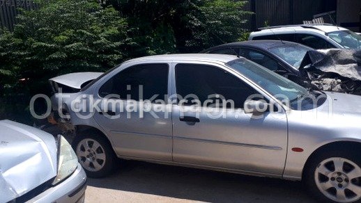 Ford Mondeo Sağ Ön Kapı çıkma parça