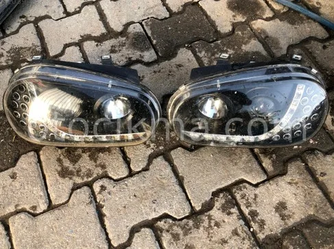 Volkswagen Golf Sol Ön Far çıkma parça - Bulut Otomotiv Orjinal Çıkma ve Yedek Parça İzmir