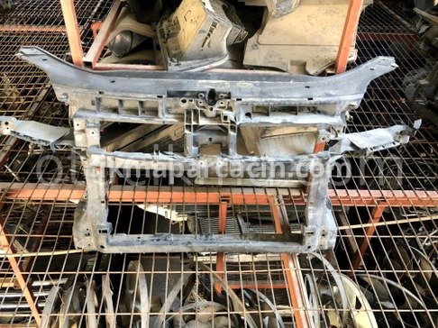 Volkswagen Golf Ön Panel çıkma parça