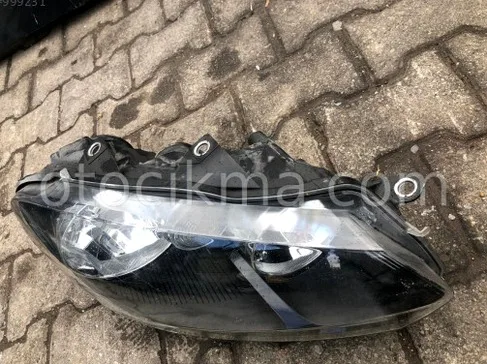 Volkswagen Golf Sağ Ön Far çıkma parça - Bulut Otomotiv Orjinal Çıkma ve Yedek Parça İzmir