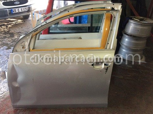 Volkswagen Golf Sol Ön Kapı çıkma parça