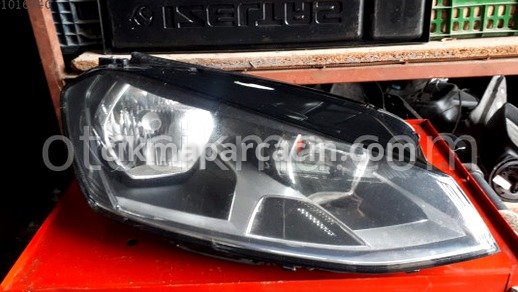 Volkswagen Golf Sağ Ön Far çıkma parça