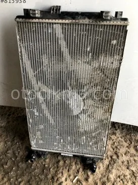 Volkswagen Golf Motor Su Radyatörü çıkma parça - Bulut Otomotiv Orjinal Çıkma ve Yedek Parça İzmir