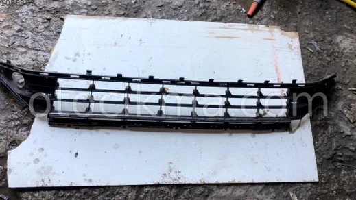 Volkswagen Golf Tampon Izgarası çıkma parça - Bulut Otomotiv Orjinal Çıkma ve Yedek Parça İzmir