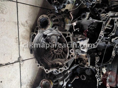 Volkswagen Golf Şanzıman Komple çıkma parça