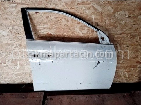 Hyundai i20 Sağ Ön Kapı çıkma parça