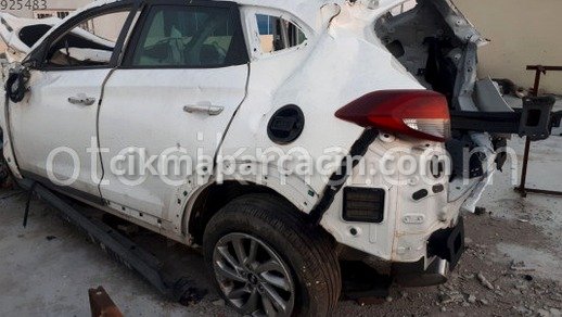 Hyundai Tucson Marşpiyel çıkma parça