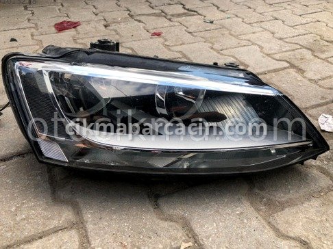 Volkswagen Jetta Sağ Ön Far çıkma parça