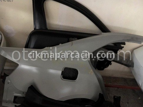 Volkswagen Jetta Arka Çamurluk çıkma parça