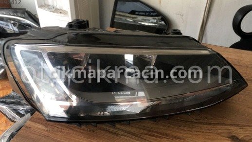 Volkswagen Jetta Sağ Ön Far çıkma parça