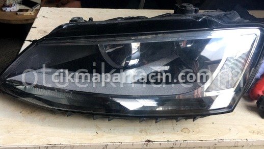 Volkswagen Jetta Sağ Ön Far çıkma parça