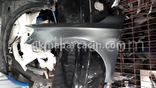 Volkswagen Jetta Sağ Ön Çamurluk çıkma parça