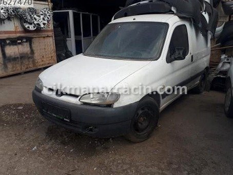 Peugeot Partner Komple Ön çıkma parça