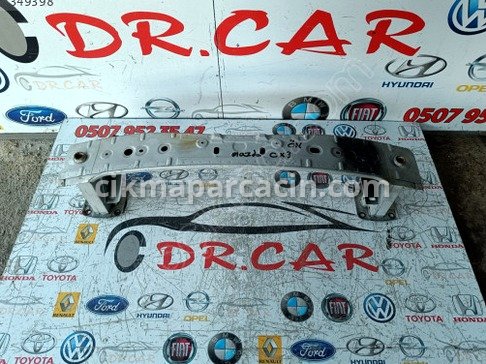 Mazda 3 Ön Tampon Demiri çıkma parça
