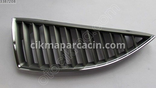 Mitsubishi Lancer Ön Panjur çıkma parça