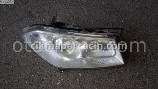Mazda 2 Sağ Ön Far çıkma parça