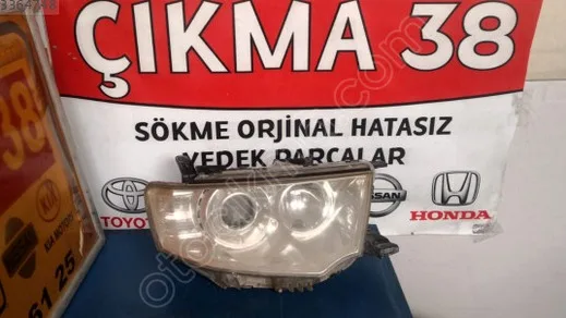 Mitsubishi L200 Sağ Ön Far çıkma parça - Baltacı Otomotiv Çıkma38 Kayseri