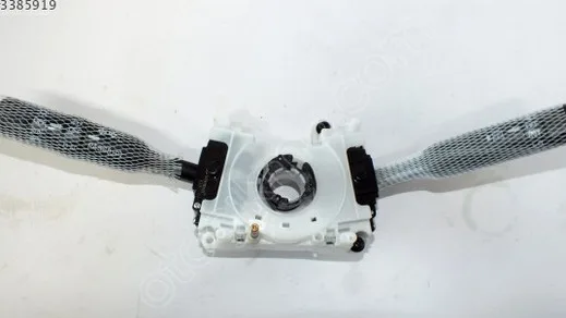 Mitsubishi Lancer Silecek Kolu çıkma parça