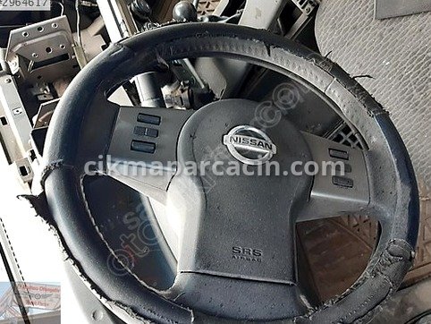 Nissan Navara Direksiyon Düğmesi çıkma parça