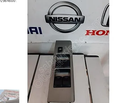 Peugeot 208 Flaşör Düğmesi çıkma parça - Baltacı Otomotiv Çıkma38 Kayseri