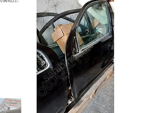 Peugeot 208 Sol Ön Kapı çıkma parça - Baltacı Otomotiv Çıkma38 Kayseri