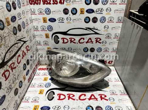 Nissan Micra Sağ Ön Far çıkma parça