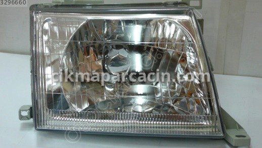 Nissan Pick-up Sağ Ön Far çıkma parça