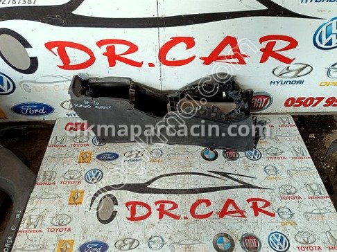Nissan Qashqai Orta Konsol çıkma parça