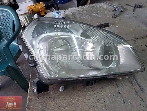 Nissan Qashqai Sağ Ön Far çıkma parça
