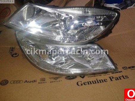 Skoda Octavia Sol Ön Far çıkma parça