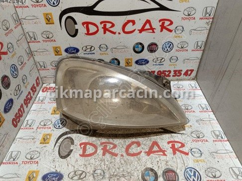 Opel Corsa Sağ Ön Far çıkma parça