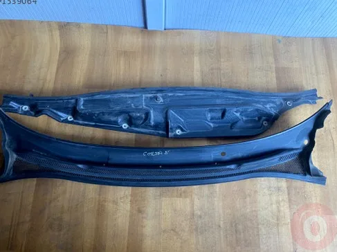 Opel Corsa Ön Cam çıkma parça