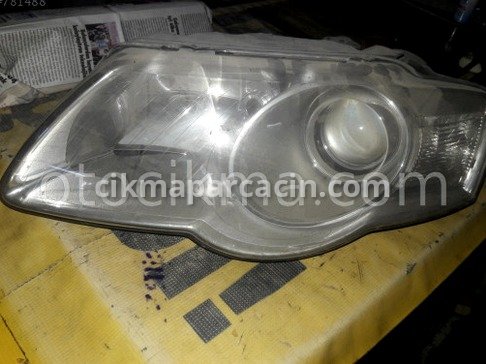 Volkswagen Passat Sol Ön Far çıkma parça