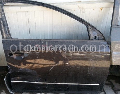 Volkswagen Passat Sağ Ön Kapı çıkma parça