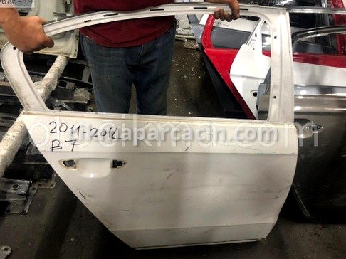 Volkswagen Passat Sağ Arka Kapı çıkma parça