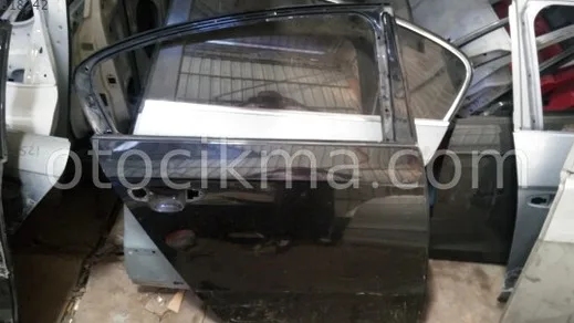 Volkswagen Passat Sağ Arka Kapı çıkma parça - Bulut Otomotiv Orjinal Çıkma ve Yedek Parça İzmir