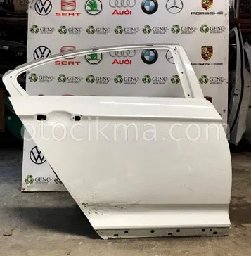 Volkswagen Passat Sol Ön Kapı çıkma parça - Bulut Otomotiv Orjinal Çıkma ve Yedek Parça İzmir