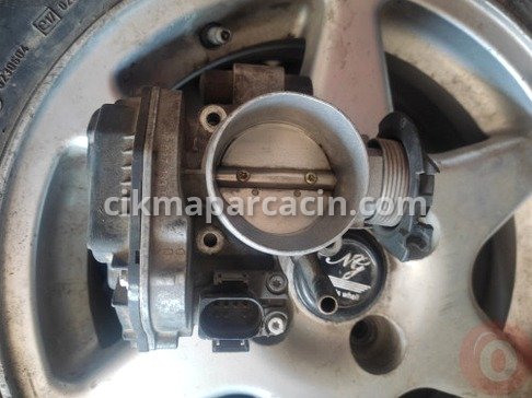 Volkswagen Passat Gaz Kelebeği çıkma parça
