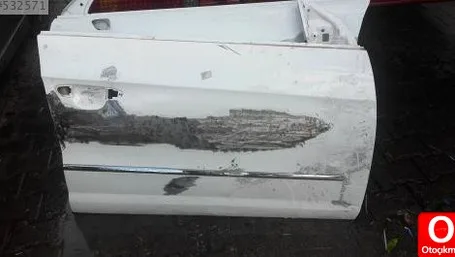 Volkswagen Passat Sağ Ön Kapı çıkma parça - Bulut Otomotiv Orjinal Çıkma ve Yedek Parça İzmir