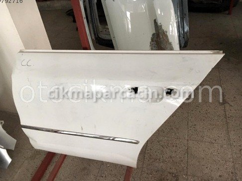 Volkswagen Passat Sol Ön Kapı çıkma parça