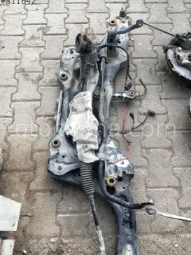 Volkswagen Passat Radyatör Traversi çıkma parça - Bulut Otomotiv Orjinal Çıkma ve Yedek Parça İzmir