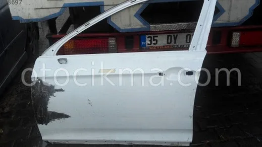 Volkswagen Passat Sol Ön Kapı çıkma parça - Bulut Otomotiv Orjinal Çıkma ve Yedek Parça İzmir