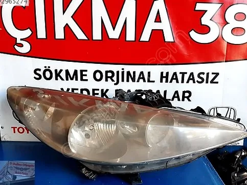 Peugeot 206 Sağ Ön Far çıkma parça - Baltacı Otomotiv Çıkma38 Kayseri