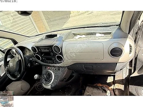 Peugeot Partner Komple Torpido çıkma parça - Bulut Otomotiv Orjinal Çıkma ve Yedek Parça İzmir