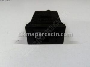 POLO BORA ARKA CAM REZİSTANS DÜĞMESİ – 6N0959621B