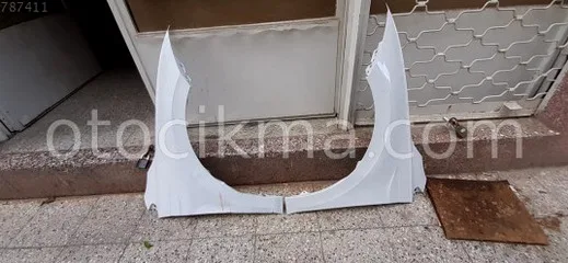 Volkswagen Polo Sağ Ön Çamurluk çıkma parça - Bulut Otomotiv Orjinal Çıkma ve Yedek Parça İzmir