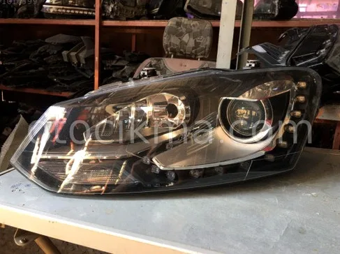Volkswagen Polo Sol Ön Far çıkma parça - Bulut Otomotiv Orjinal Çıkma ve Yedek Parça İzmir
