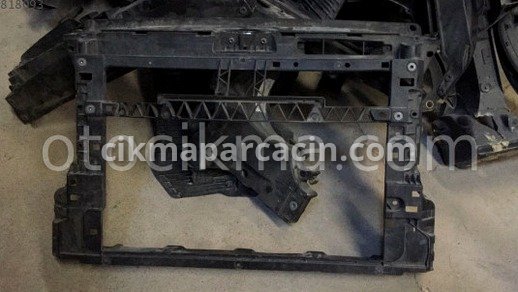 Volkswagen Polo Ön Panel çıkma parça