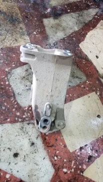 Volkswagen Polo Motor Takozu & Kulağı çıkma parça - KOÇAL OTOMOTİV Trabzon