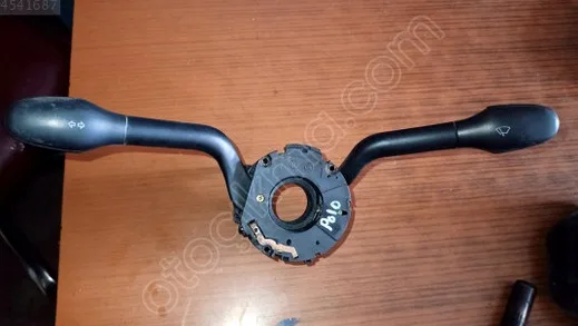 Volkswagen Polo Sinyal Kolu çıkma parça - KOÇAL OTOMOTİV Trabzon